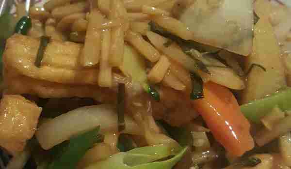 Kam Yi 5caca4dd7b0a156336206_5cacaaa31e8540.32330667.jpg